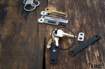 SCREWPOP® – TETHER™ : Installing keys and Klecker Daily Carry tool
